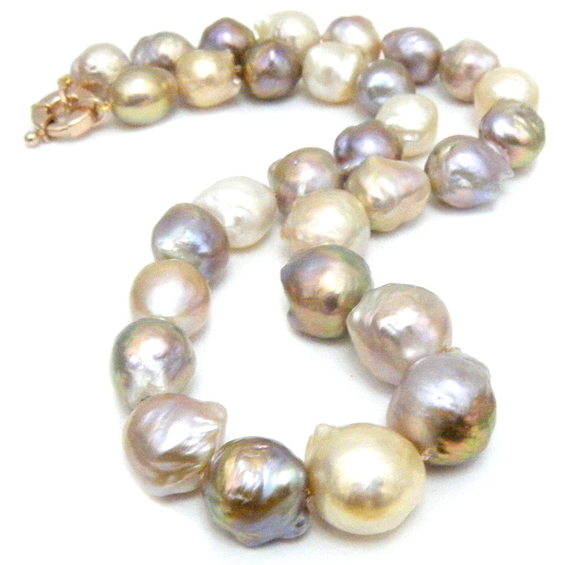 Multicoloured Round Ripple Pearls Necklace